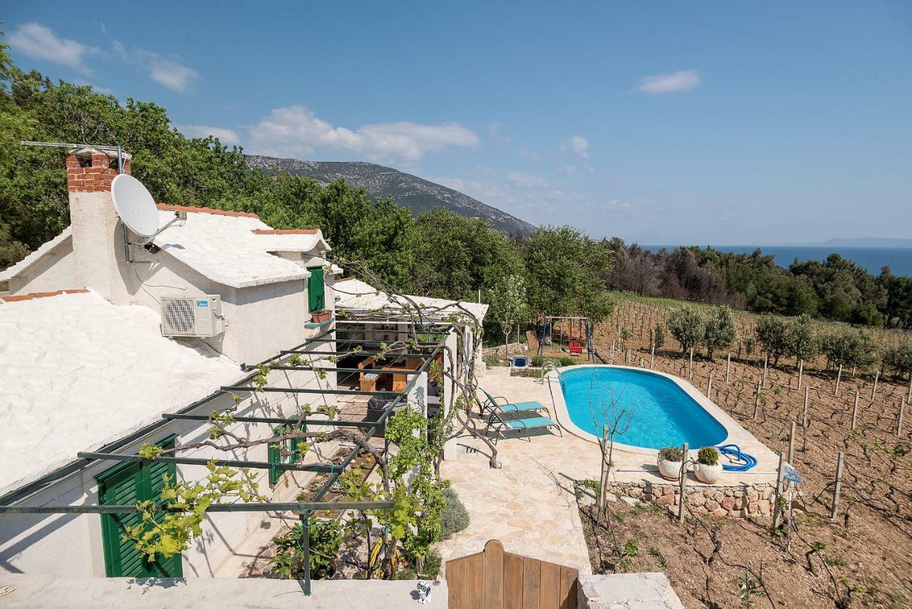 Holiday Home Vineyard House โบล ภายนอก รูปภาพ